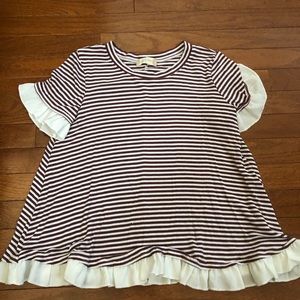 Short sleeve ruffle shirt